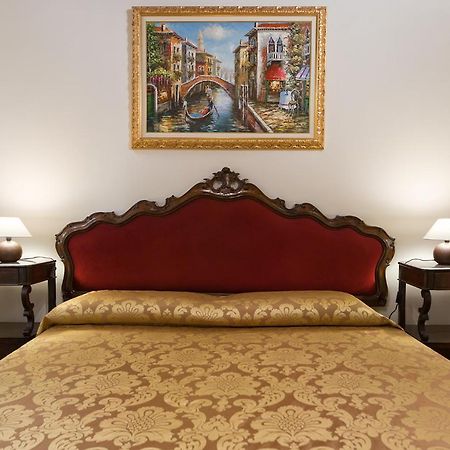 At 2 Minutes From San Marco Square Apartment Veneţia Exterior foto
